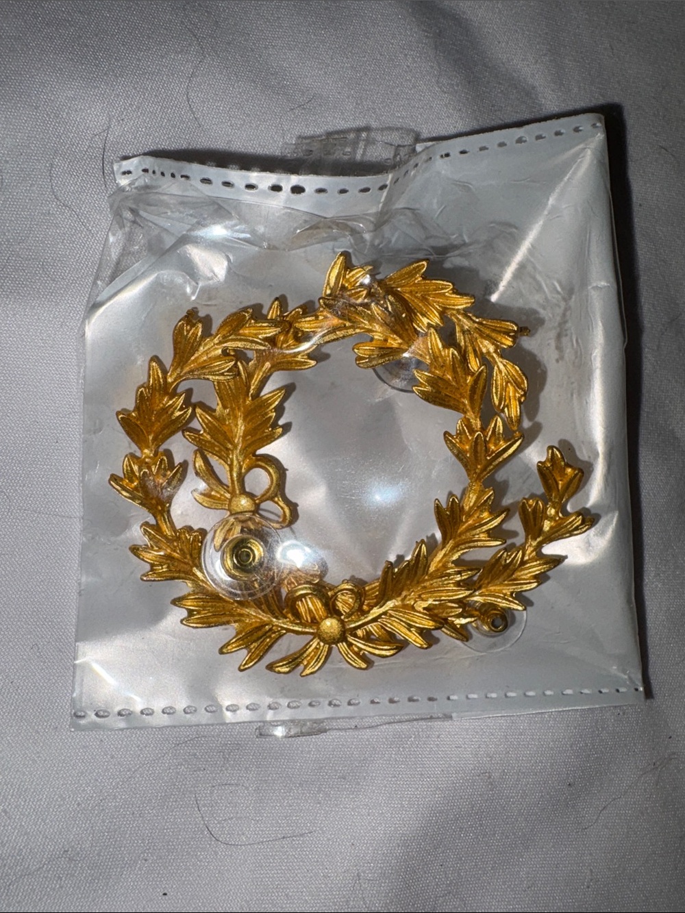 Gold Laurel Wreath Brooch - Women Jewelry